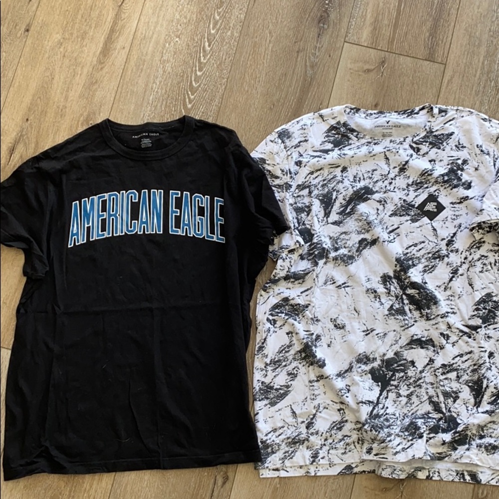 American Eagle - Lot of 2 T-shirts